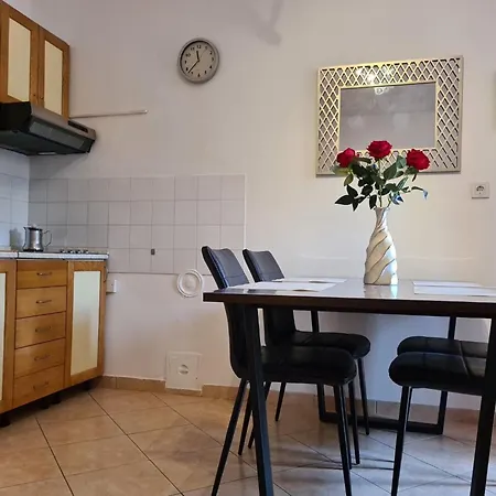 In Mit Terrasse By Interhome דירה באסקה